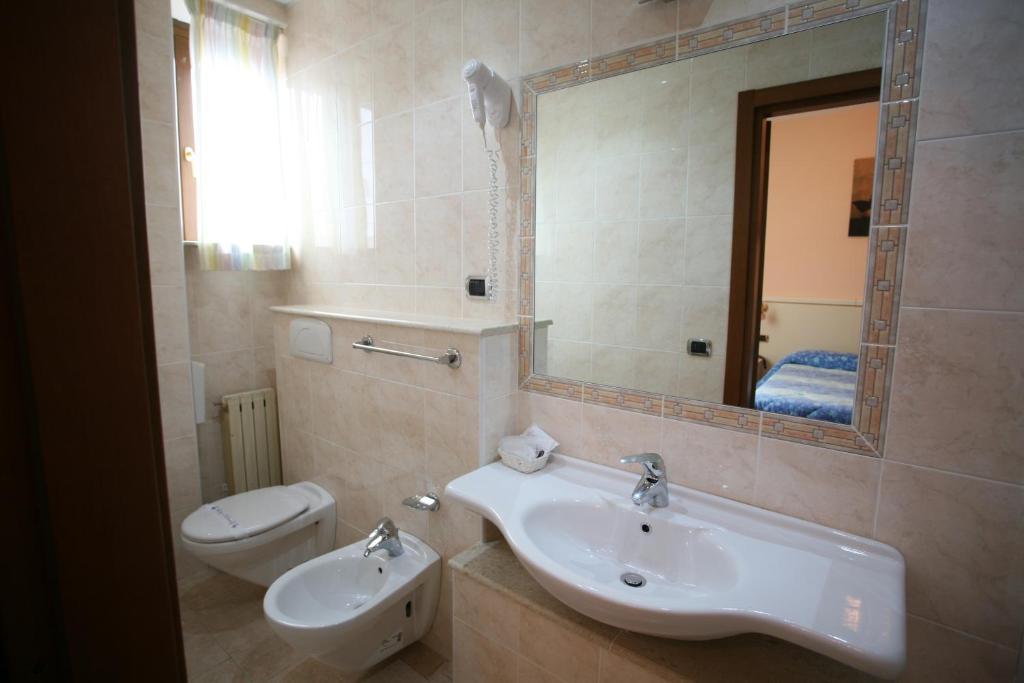 Hotel I Duchi Camerino Værelse billede